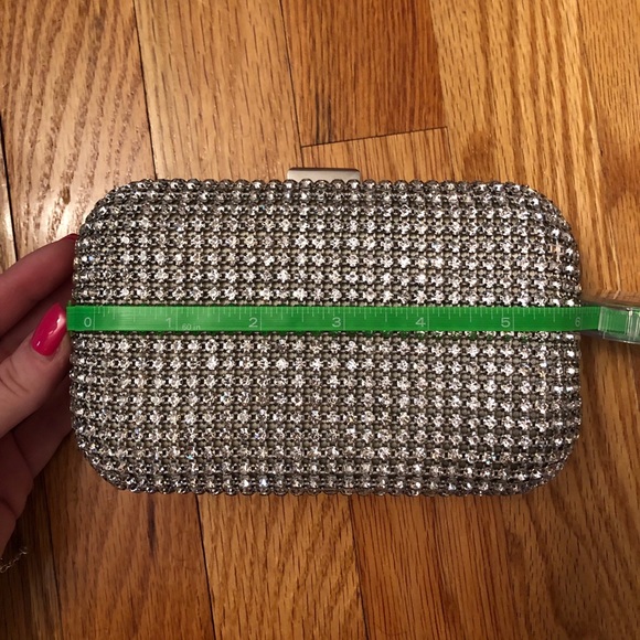 Silver Clutch - Picture 6 of 8